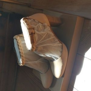 Lucky Brand Lk-Kainda 8m Color, Macadamia Cortez